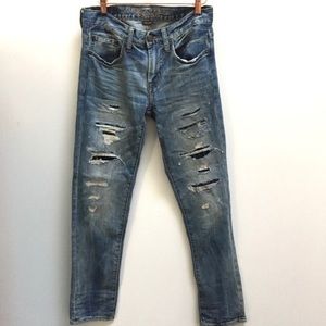 American Eagle distressed skinny blue jeans 28x32
